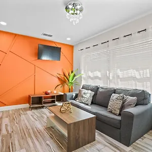  Apartment Bayshore