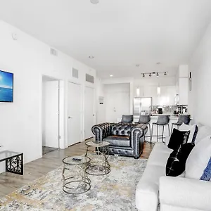 Apartment Downtown Gem 1-bd W/pool, Gym, & Sky Lounge