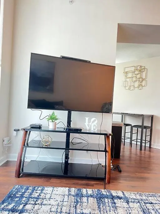 Luxury Apt 3 Mins To Dt Tampa -Pool-Gym-Balcony Appartamento